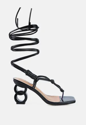 cassino thong chain heel sandals