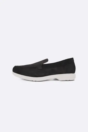 COMFORTABLE LEATHER LOAFERS