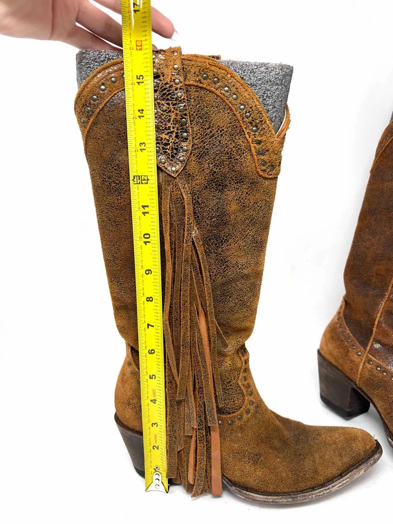 Idyllwind Size 8.5 Tan Studded Crackle Shoes Boots