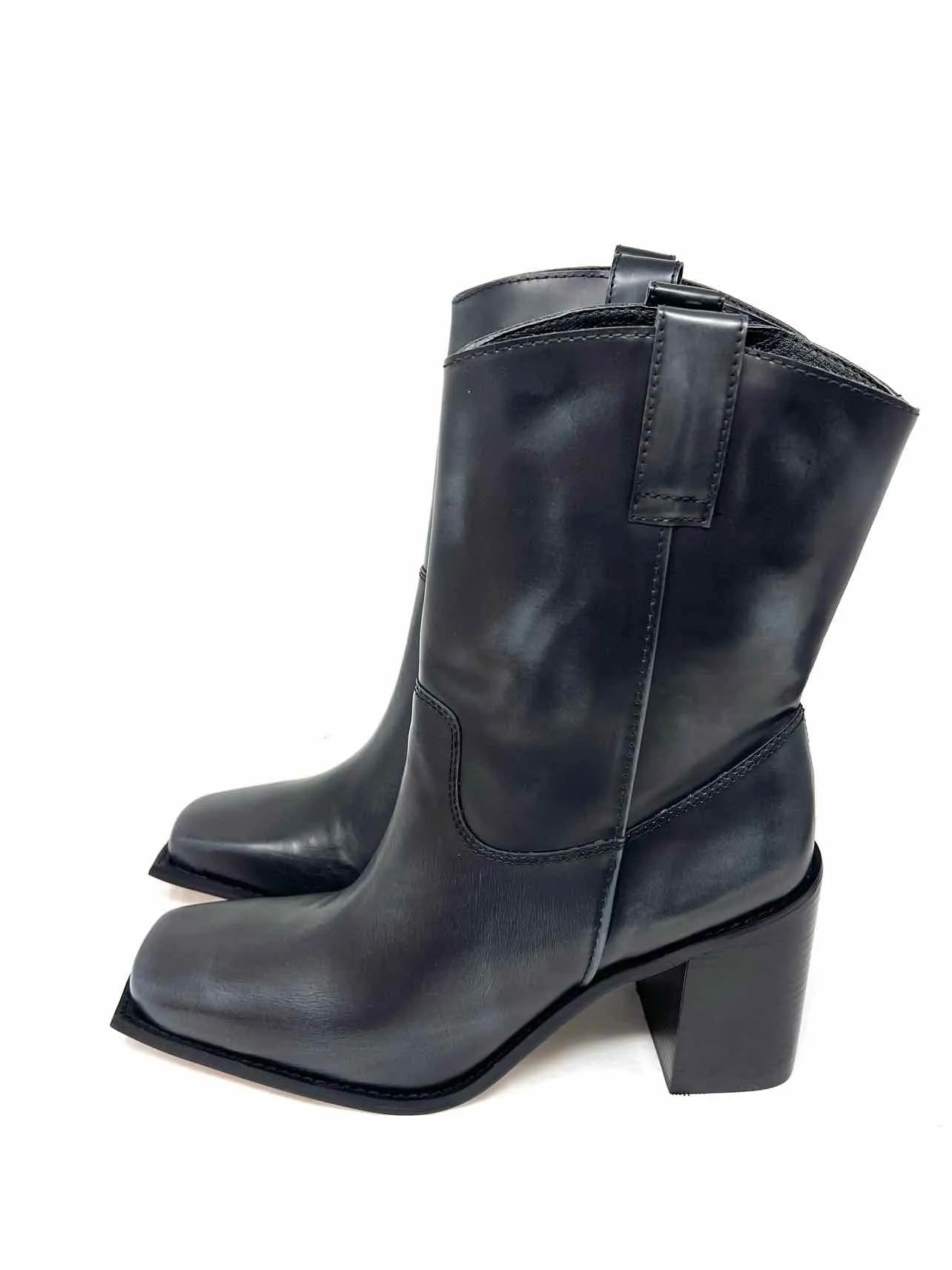 Matisse Size 10 Black Distressed Leather NEW Shoes Boots