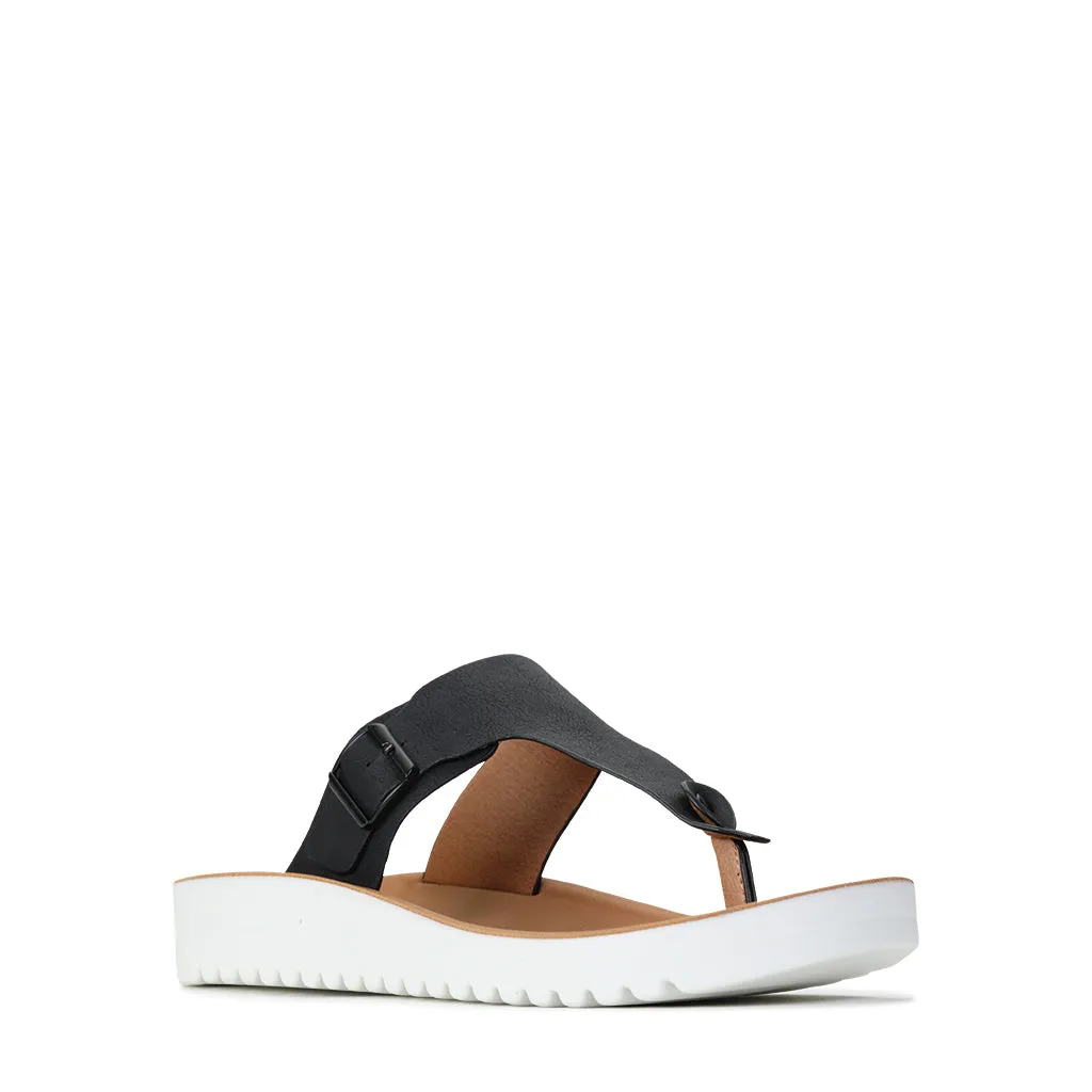 NINE SANDAL
