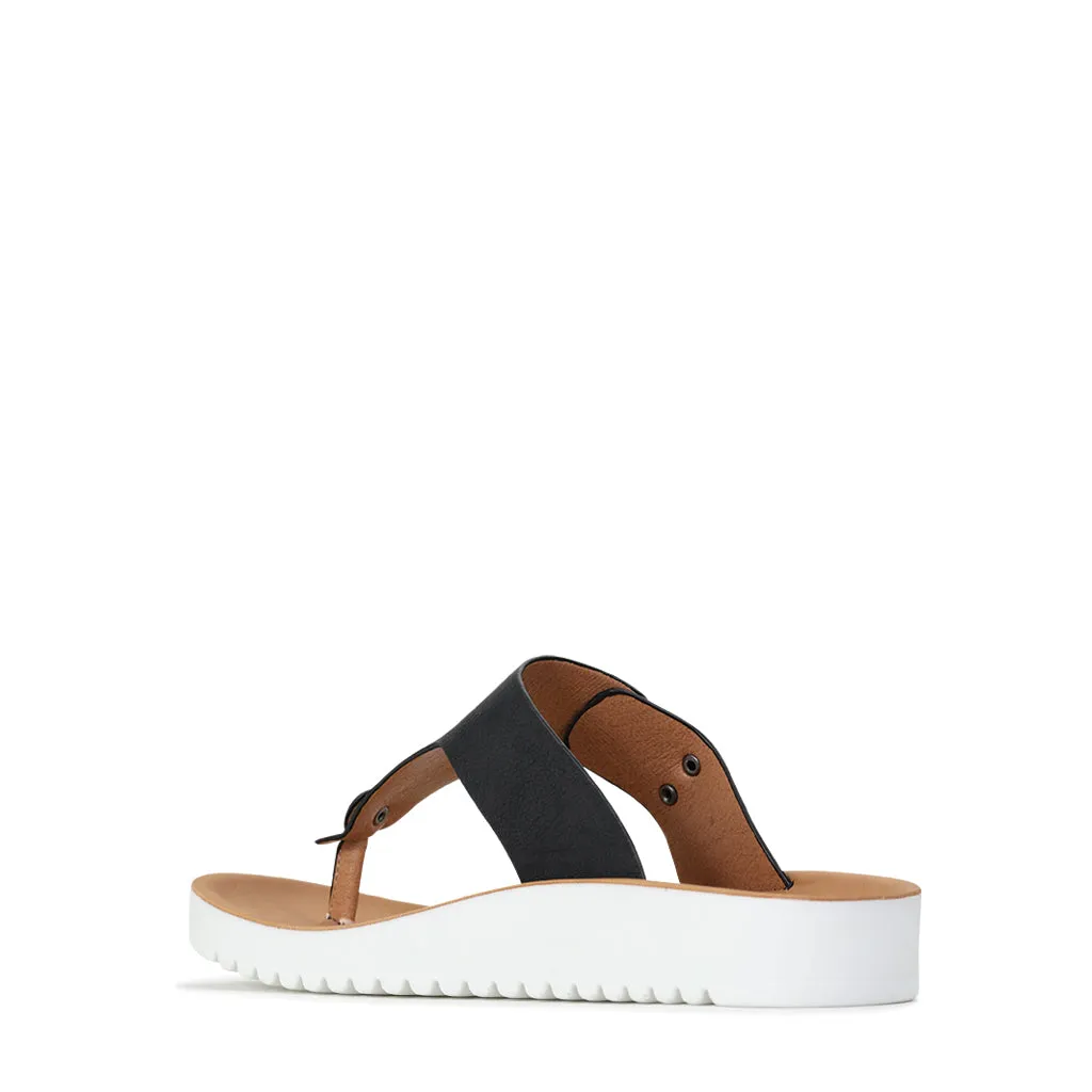 NINE SANDAL