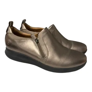 Shoes Flats By Clarks In Brown, Size:12