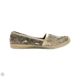 Shoes Flats By Clothes Mentor In Beige, Size: 8