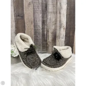 Shoes Flats By Hey Dude In Brown, Size: 8