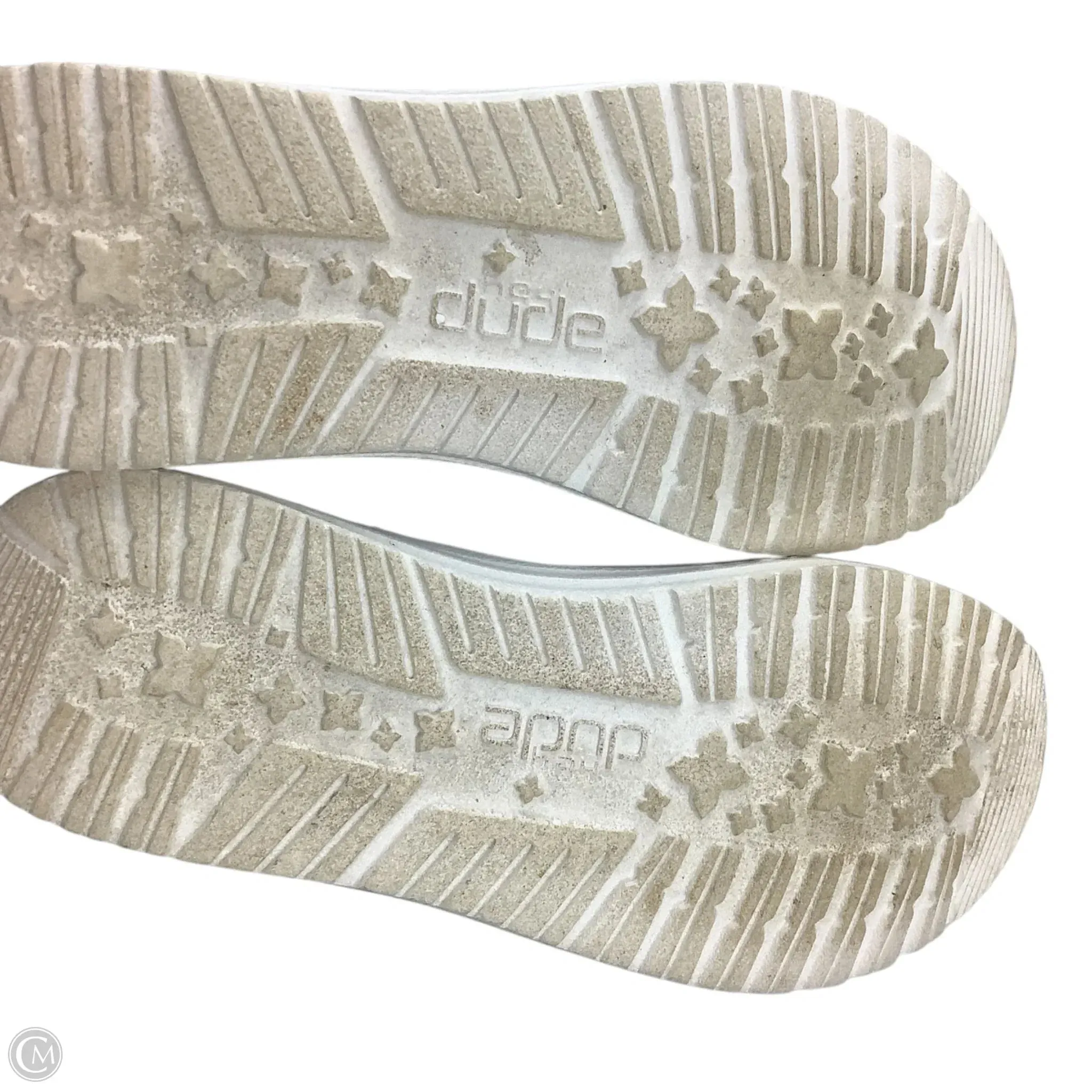 Shoes Flats By Hey Dude In Grey, Size: 6