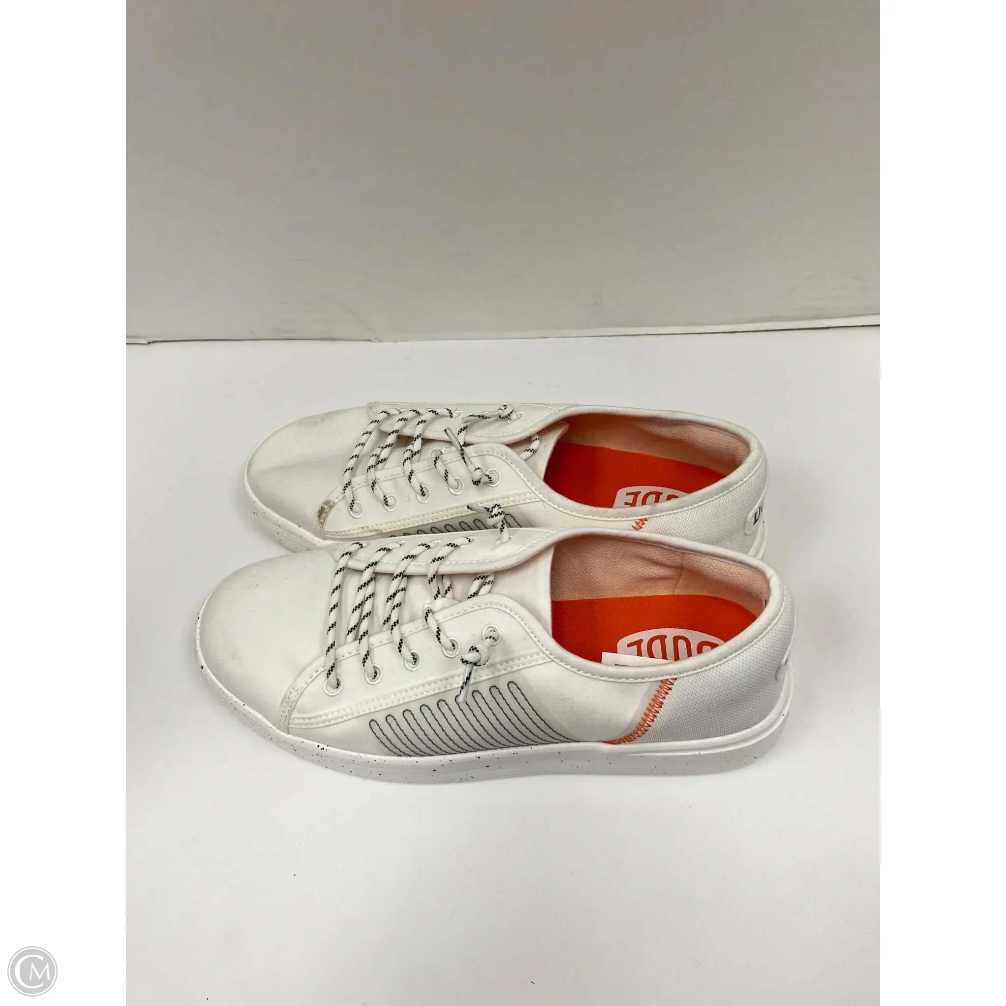 Shoes Flats By Hey Dude In White, Size: 10