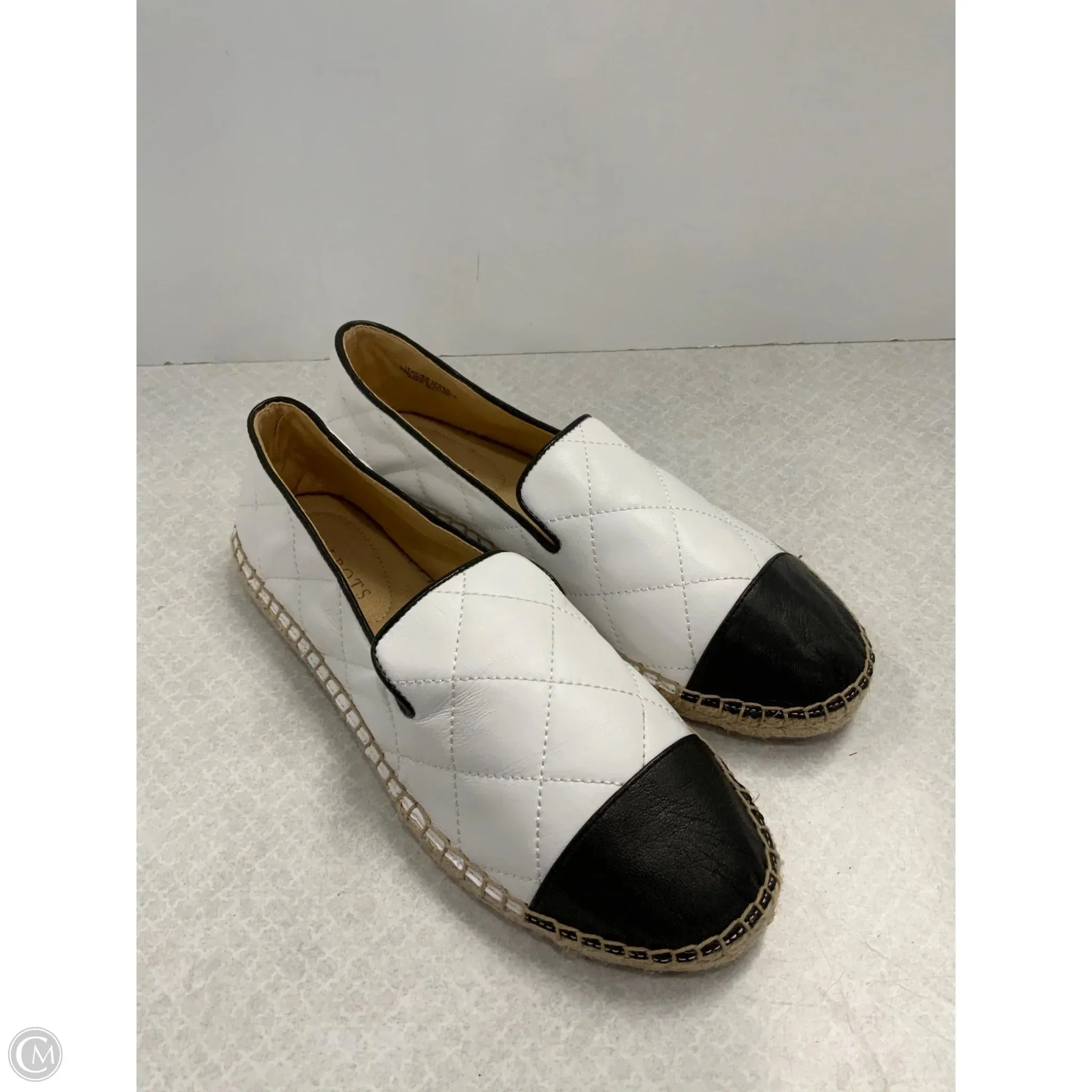 Shoes Flats By Talbots In White, Size: 8