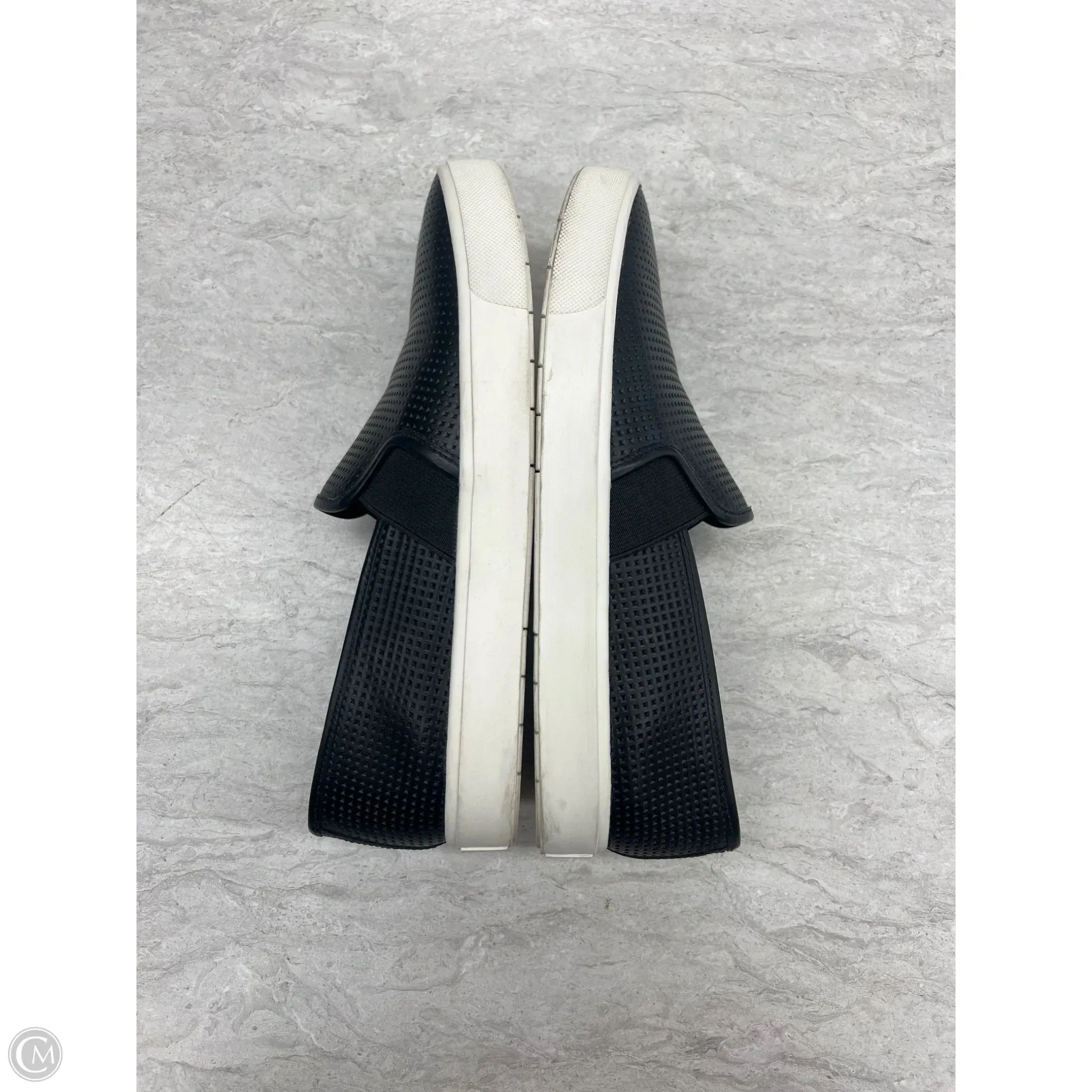 Shoes Flats By Vince In Black, Size: 7.5