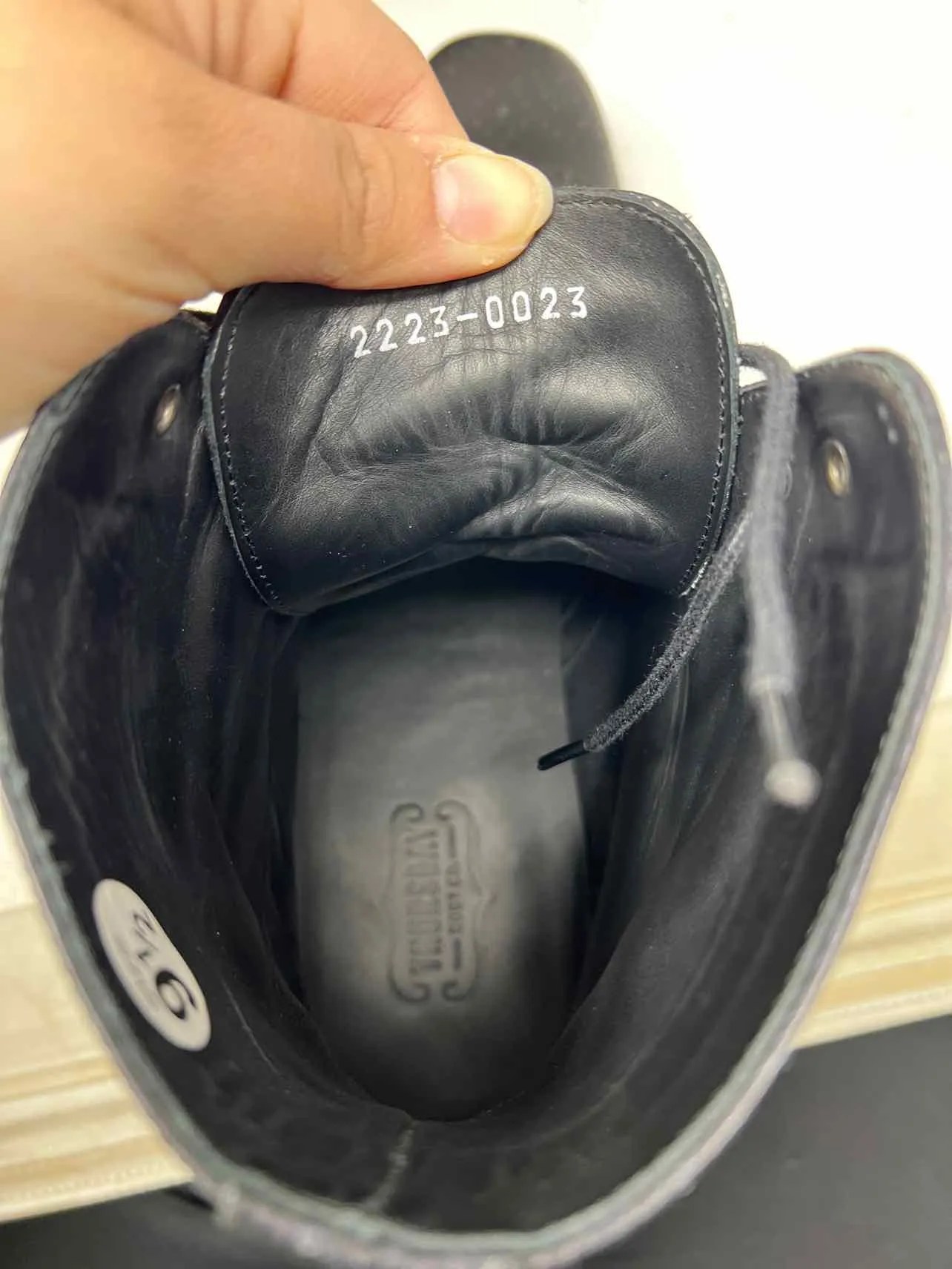 Thursday Size 9.5 Black Lace-Up Leather Men's Shoes Boots