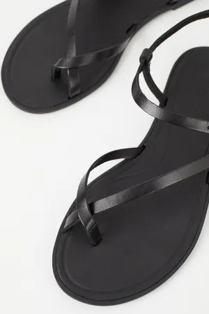 TIA 2.0 ANKLE STRAP SANDAL SIZE 37 & 40