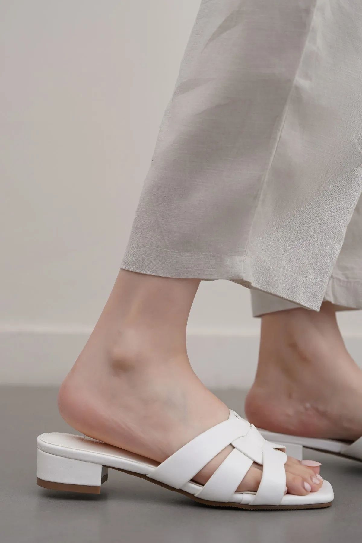 VENICE BLOCK HEEL