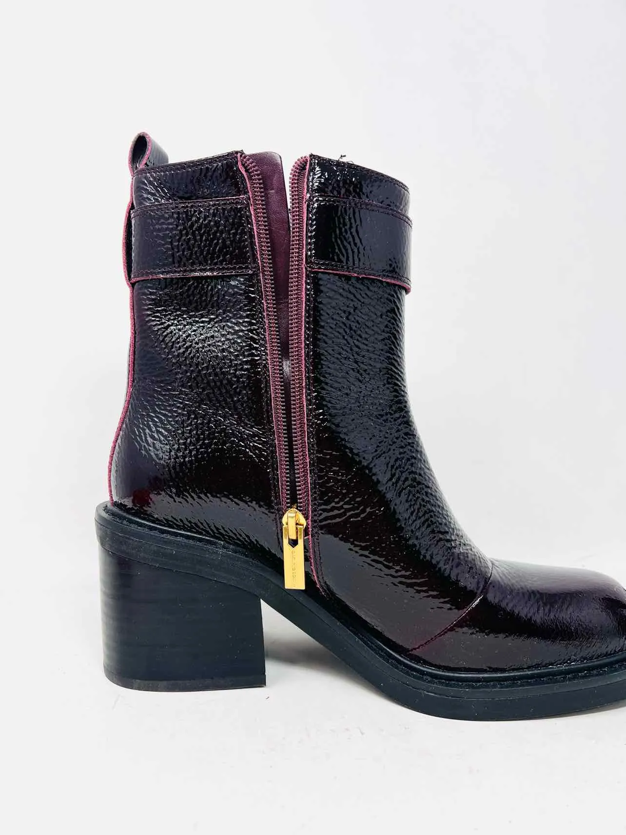 Vince Camuto Size 8 Oxblood/Gold Buckle(s) Patent Leather Shoes Boots